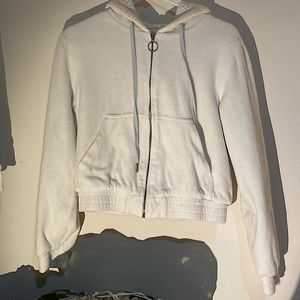 I am selling a crop cozy zip-up from F21